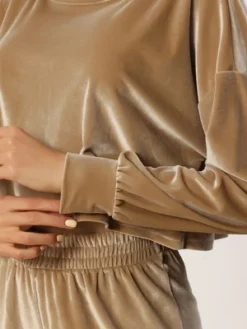 Cheibear Womens Velour Sweatsuits Outfits Crop Top With Shorts Velvet Tracksuit 2 Pieces Lounge Set -Cheibear Sales Store GUEST 4a480515 4cb3 4c80 9cc1 4d3f24752c47